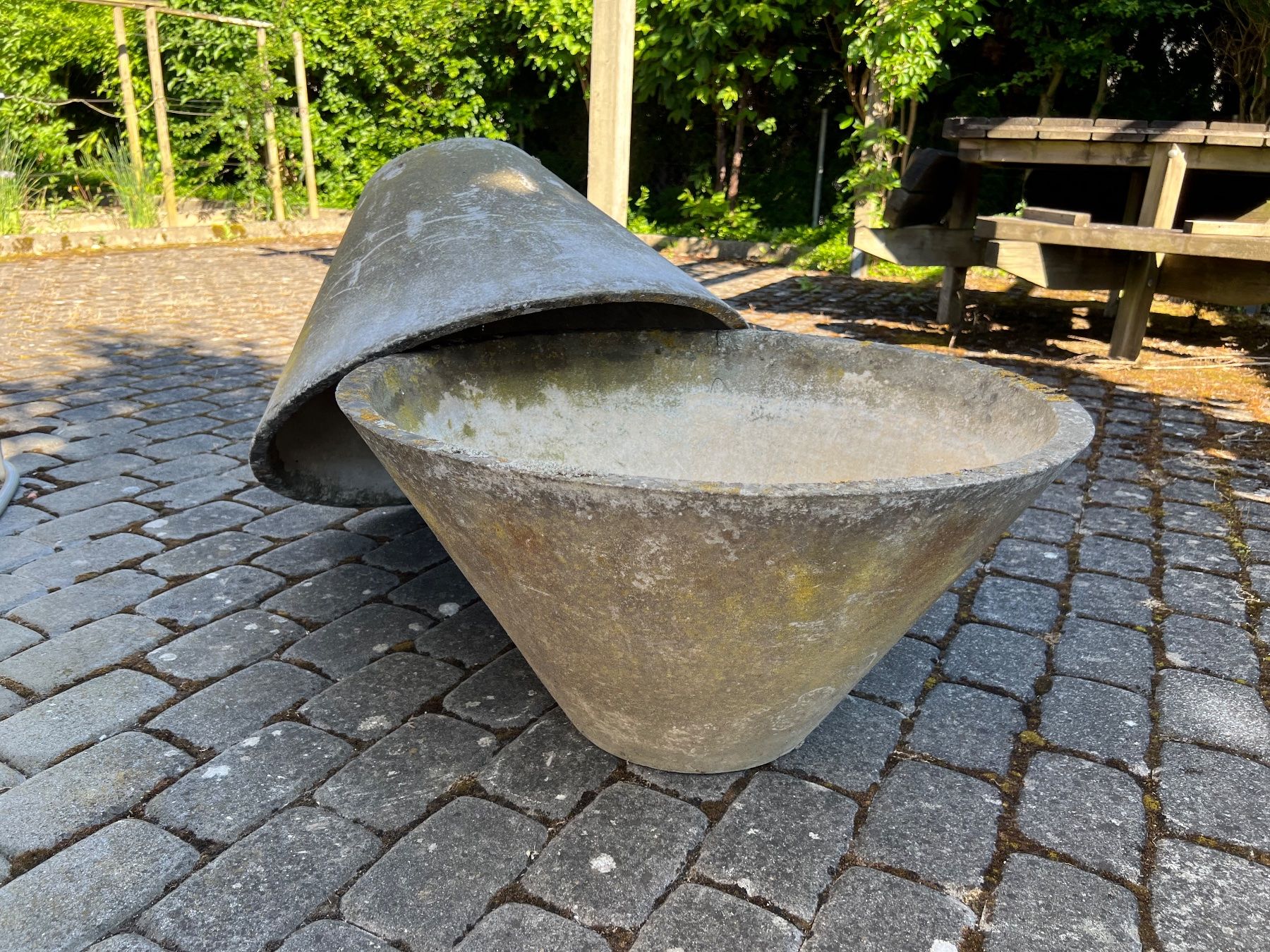 Eternit Vasi per fiori: Pflanzentopf / Eternit / ev. Willy Guhl – Usato da aarwangen venduto da Butzi99 2