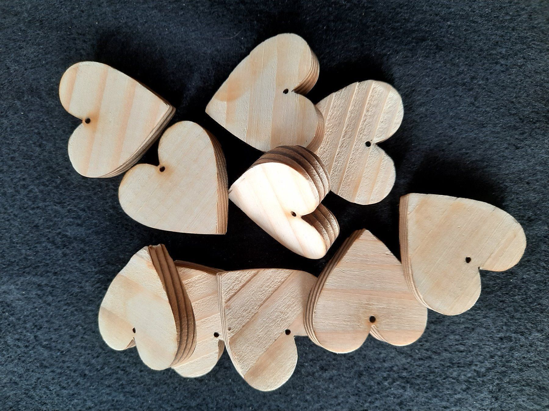 Holzartikel: 10  Stk. Herzen Deko Holz klein – Neu (gemäss Beschreibung) aus Widnau von Crewo