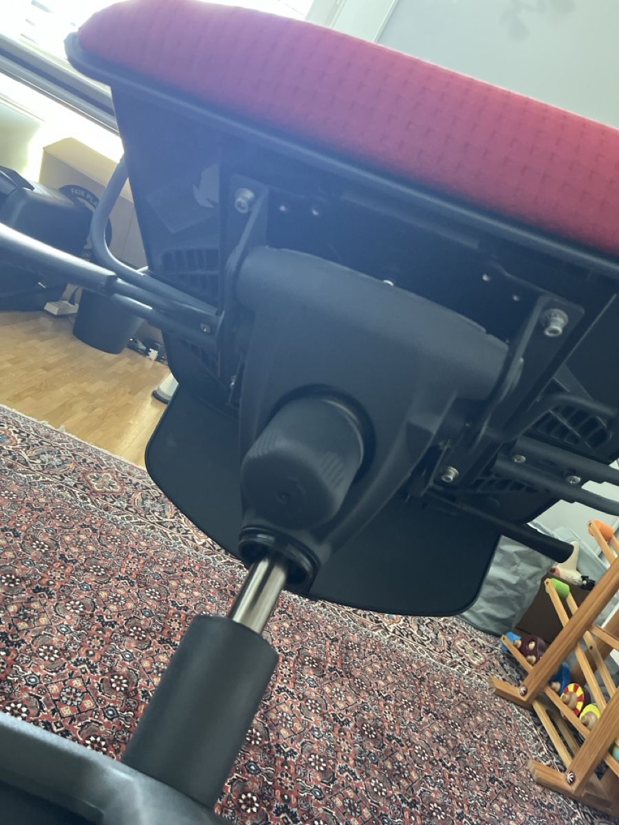 Chaises: Bürostuhl rot gebraucht – D'occasion à Zürich par Ahuran 5