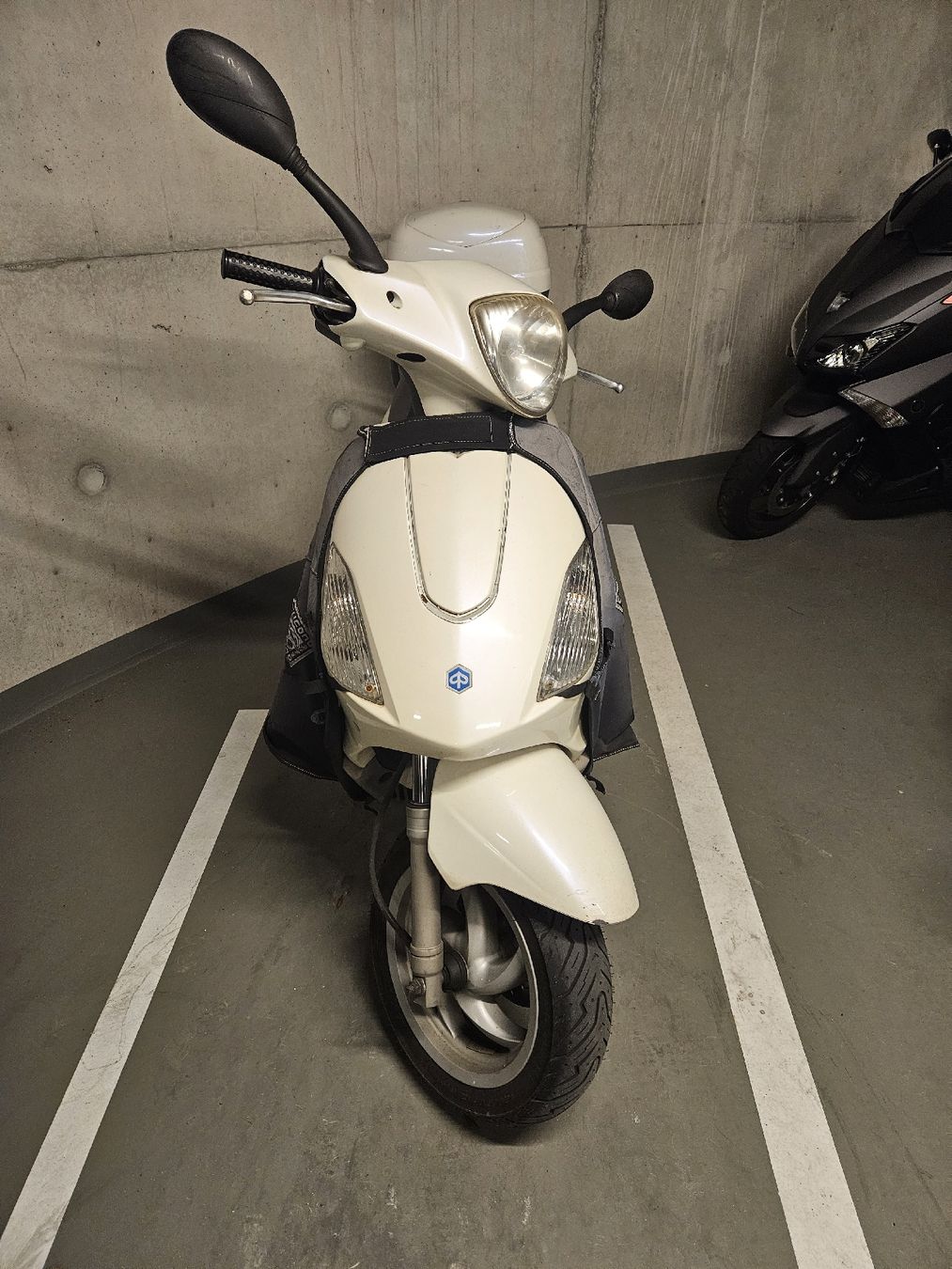 Piaggio Scooters: piaggo 125 fly visite faite en août 2025 – Gebraucht aus Plan-les-Ouates von bve_72qk 9
