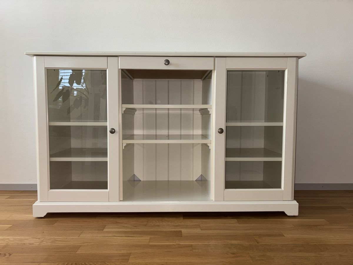 Weisses Liatorp Sideboard/ Ikea (Gebraucht) in Cham für CHF 30 – nur Abholung auf Ricardo kaufen