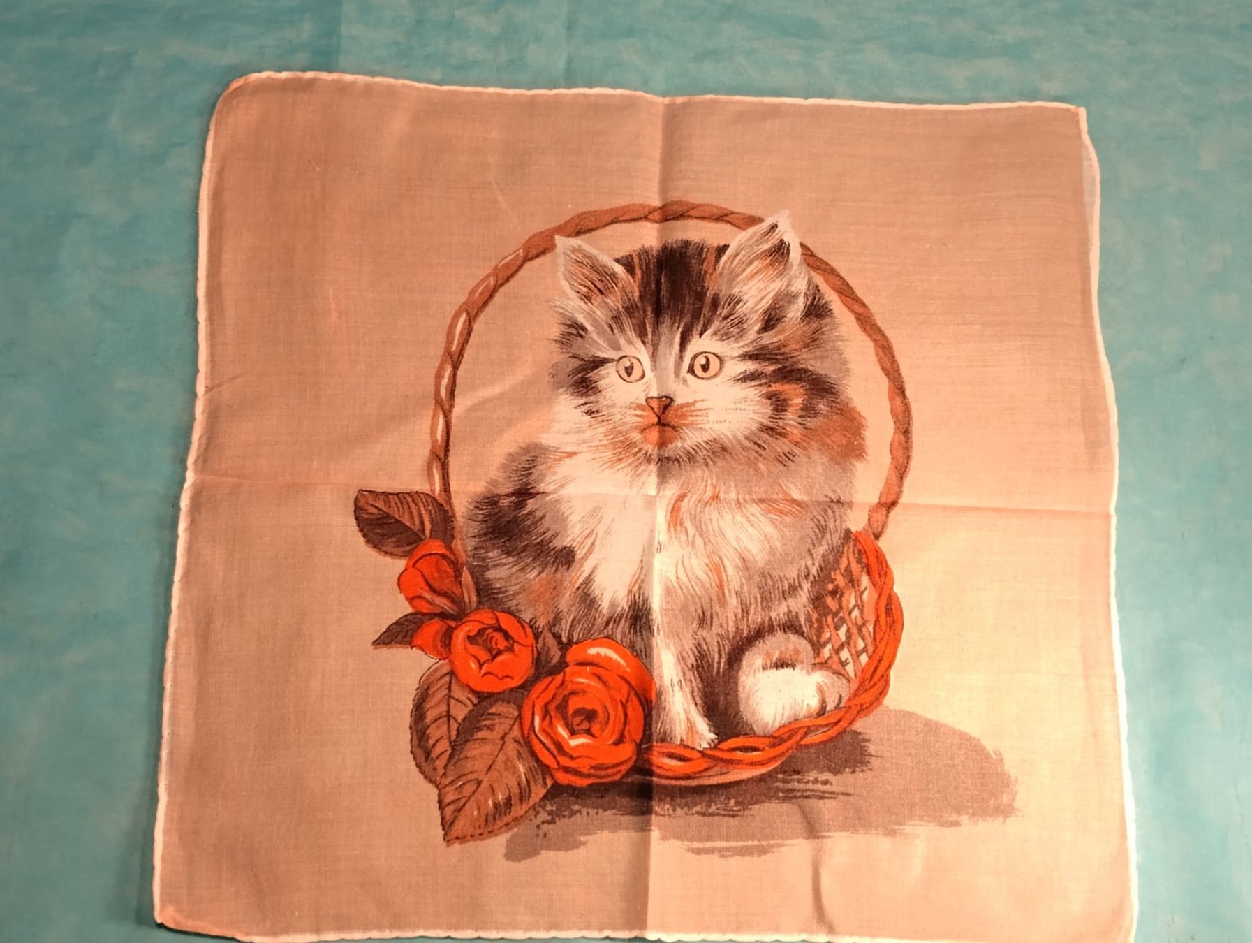 Sonstige Kleidung & Accessoires: Taschentuch, Katze im Körbli – Gebraucht aus Bellach von JingleCherry 1