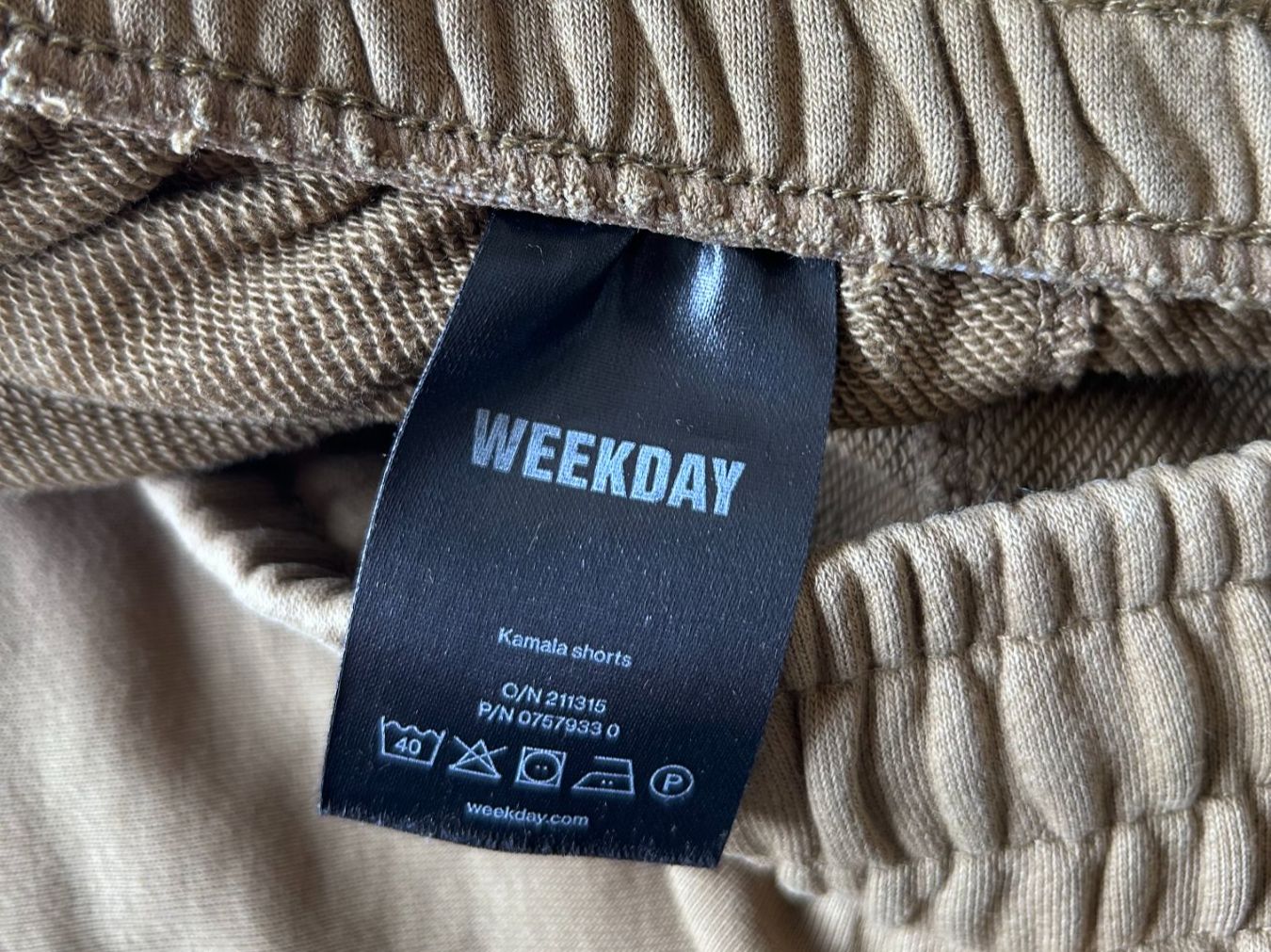 Weekday Pantaloni: Weekday Shorts – Usato da St. Gallen venduto da look-twice 6