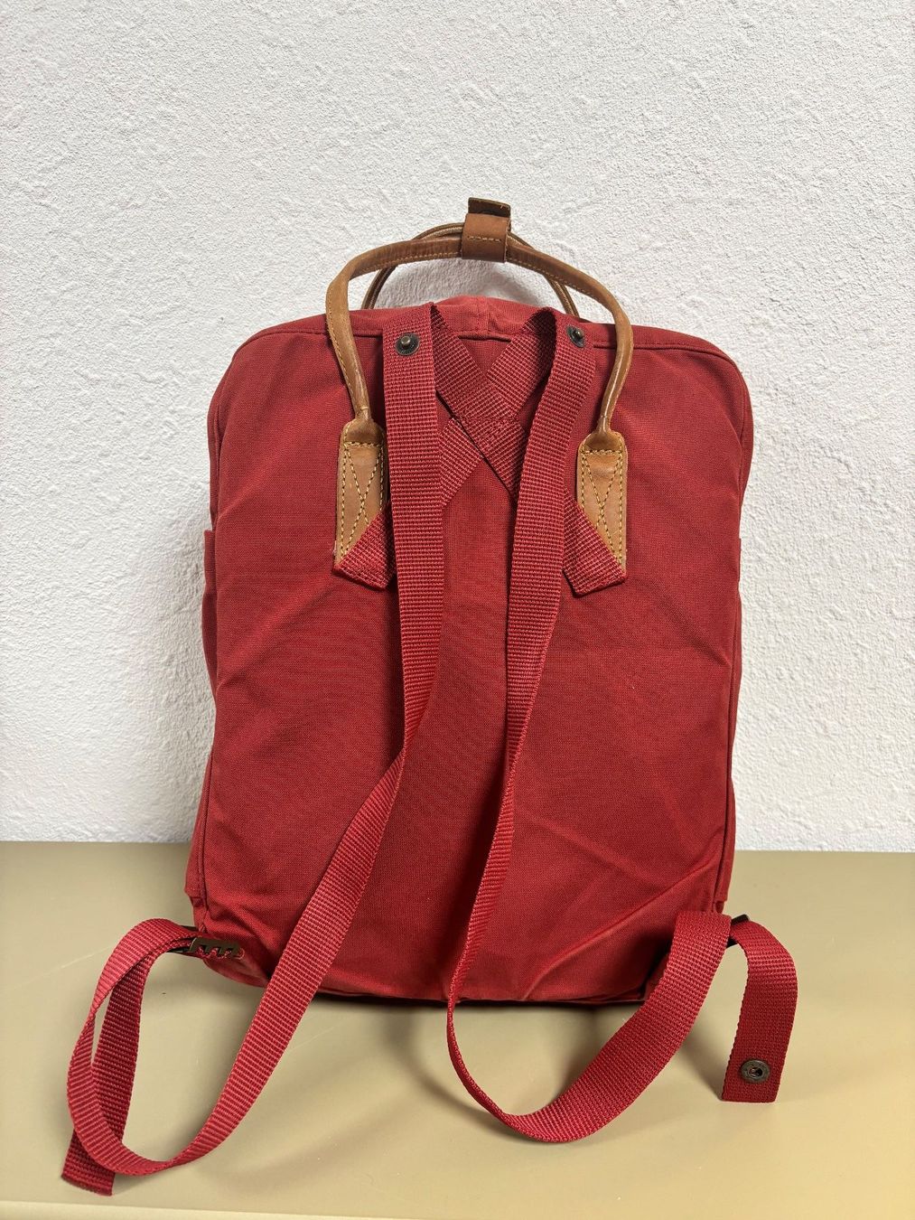 Fjällräven Zaini: Fjällraven Kanken Rucksack – Usato da Bottmingen venduto da ana_5hrv 1