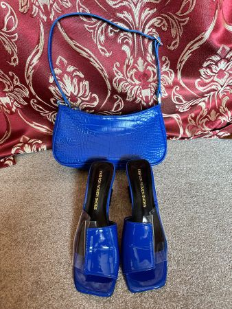 Tasche, Sandalen: Set: blau, 37, Handtasche