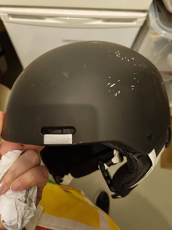 Salomon Caschi: Skihelm Salomon Gr.S – Usato da Thun venduto da Vesna27