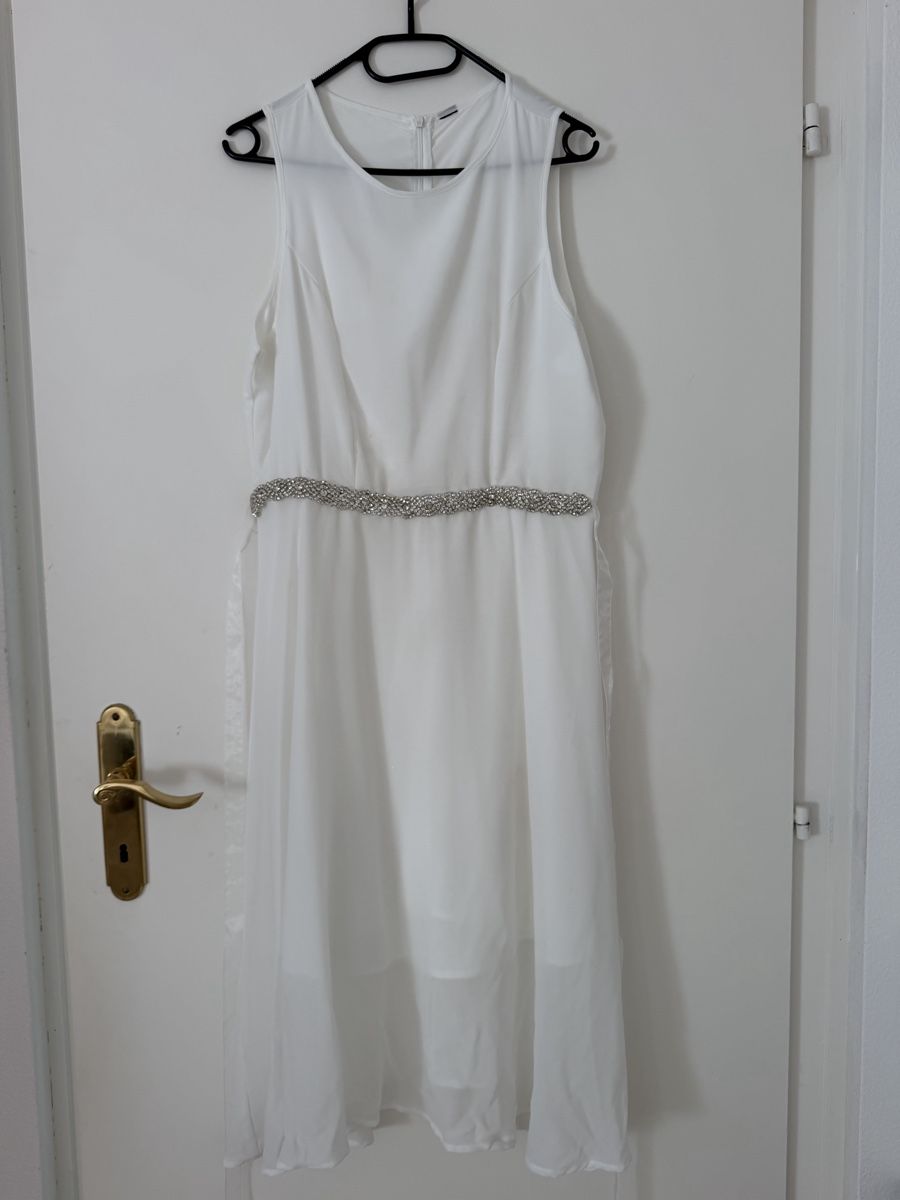 Vestiti: Robe blanche sans manches, taille M ornementée – Nuovo (secondo la descrizione) da Villeneuve VD venduto da jxste_dani
