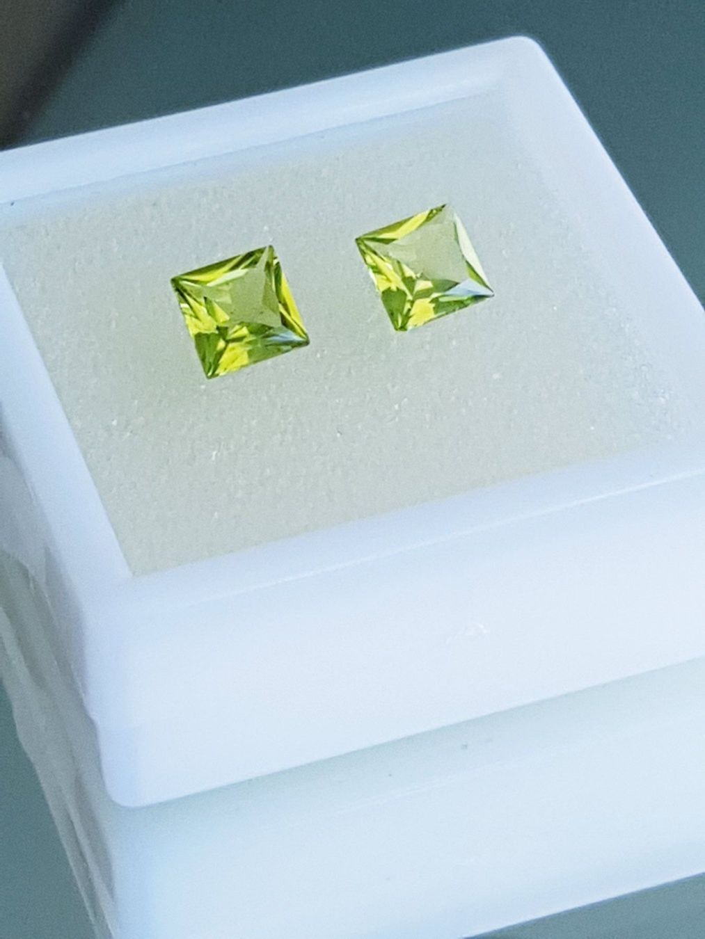 Pietre preziose: Olivin Edelstein-Peridot – Nuovo (secondo la descrizione) da Wolhusen venduto da toni079