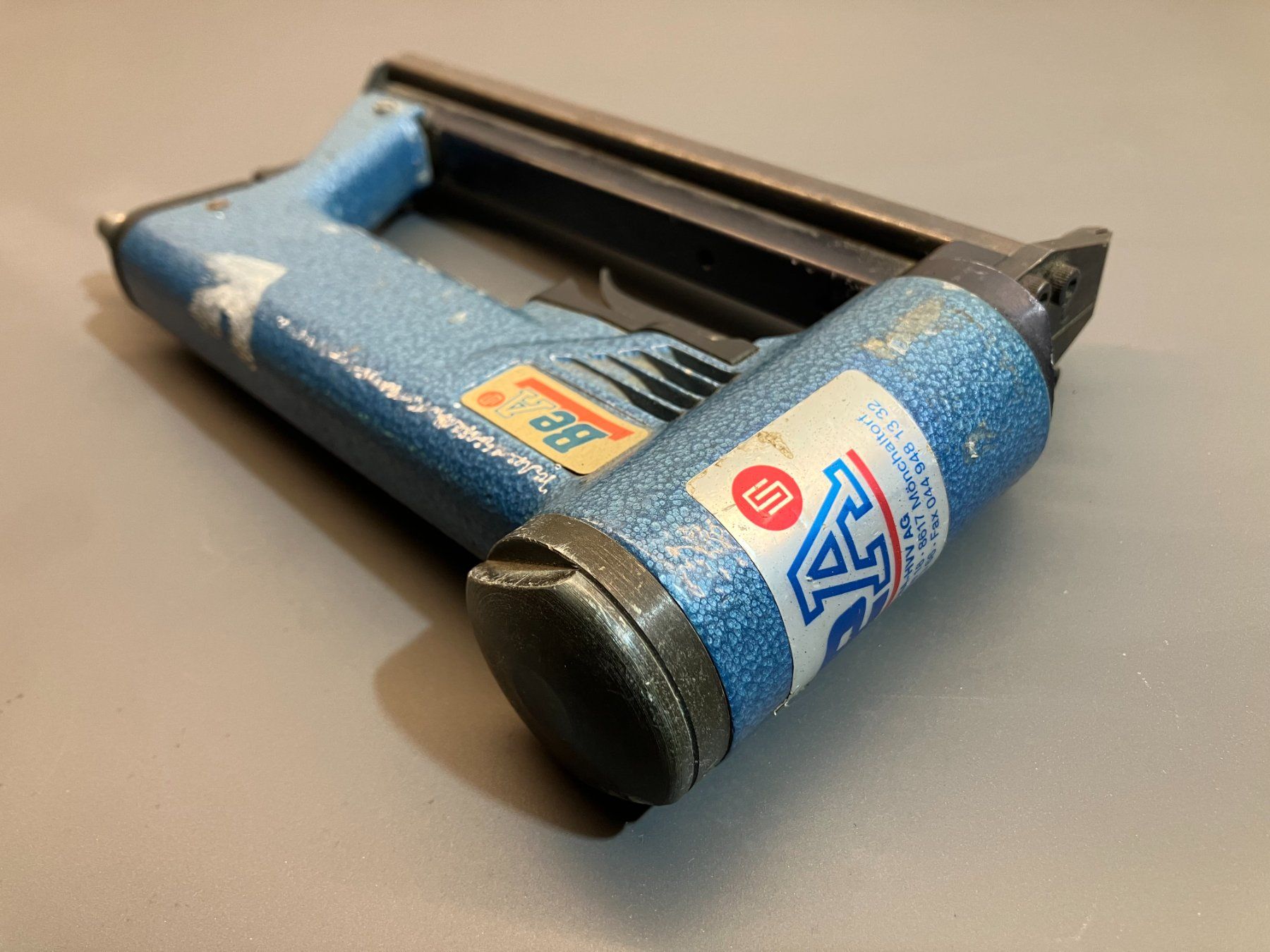 Tutti gli attrezzi: Pneumat Polstertacker Be A - 71er Serie ab 1.- – Usato da Lichtensteig venduto da Buy24International 3