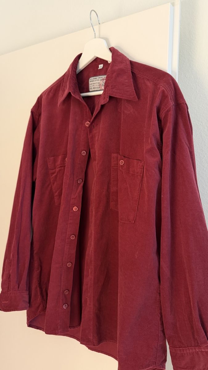 Camicie: Bordeaux Corduroy Shirt Hemd – Usato da Kilchberg ZH venduto da King_Arth 1