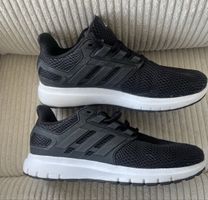 Adidas Laufschuhe Grösse 42 Schwarz - Top Zustand ☀️