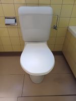 WC Gabinetto LAUFEN come nuovo,con asse e cassetta