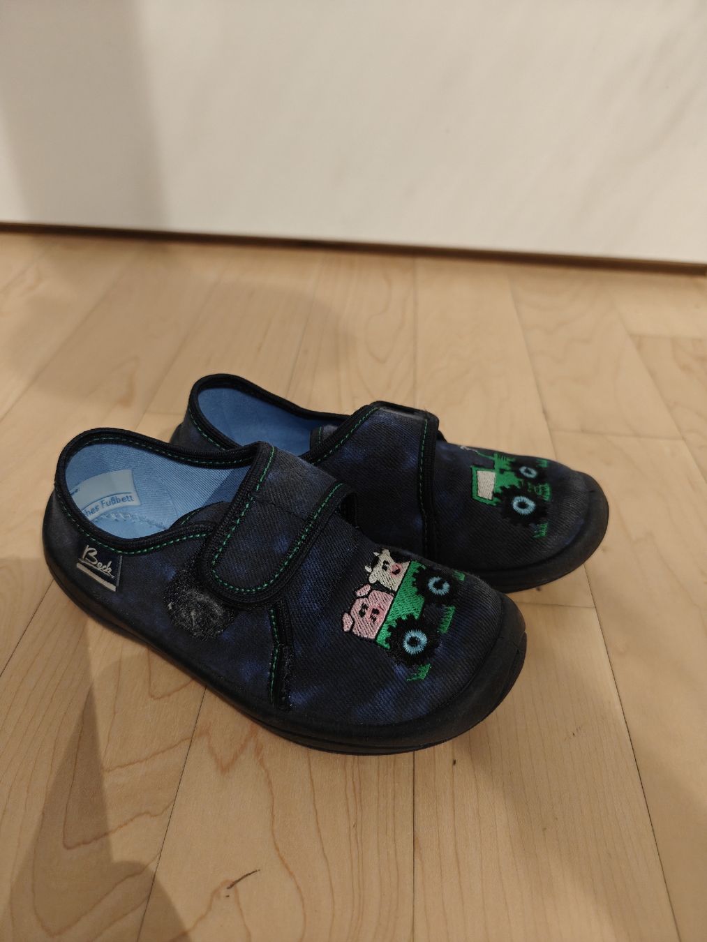 Scarpe per ragazzi: Beck "Little Farm" Hausschuhe  – Usato da Kilchberg ZH venduto da Emangoli
