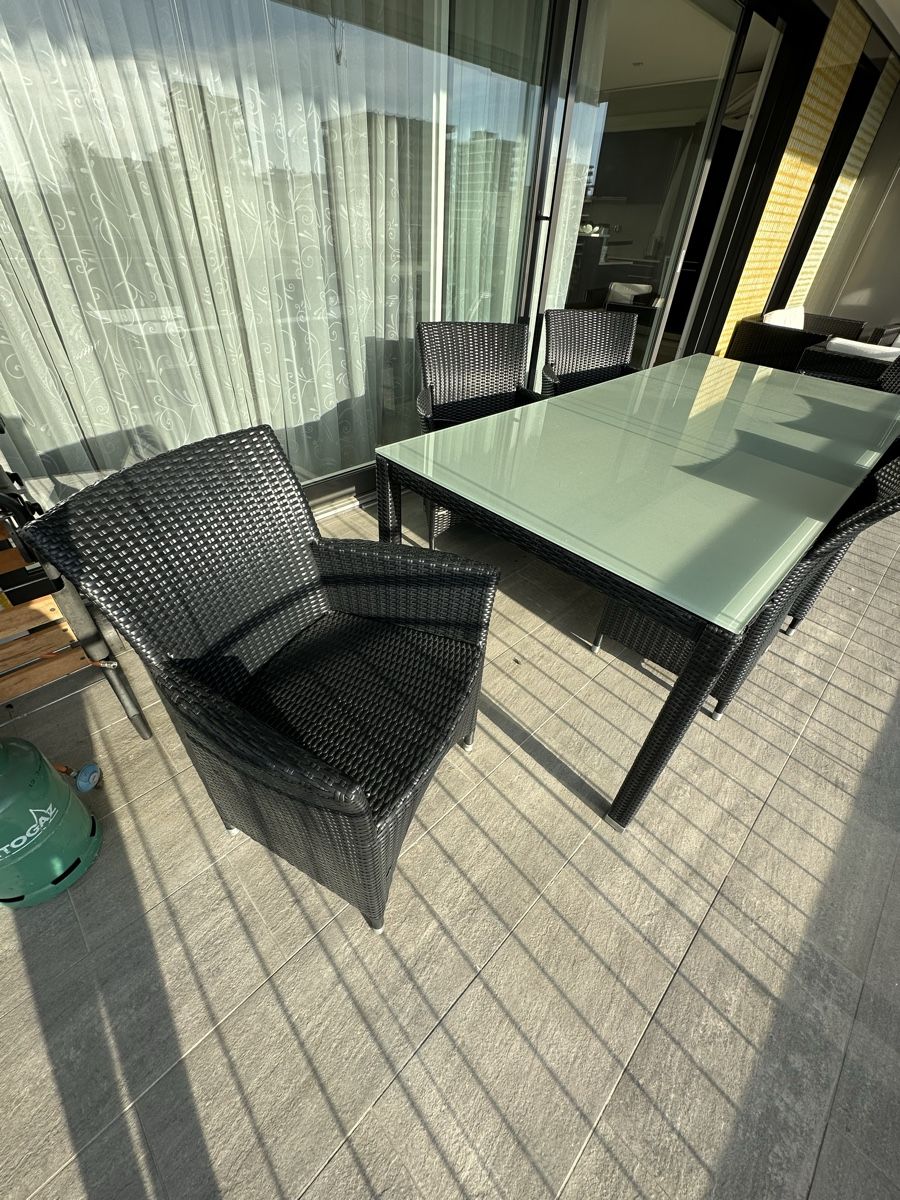 Set de table et chaises: Zebra Marathon Gartentisch mit 6 Stühlen ab 1.-  – D'occasion à Hagendorn par Pokecollectorch 5
