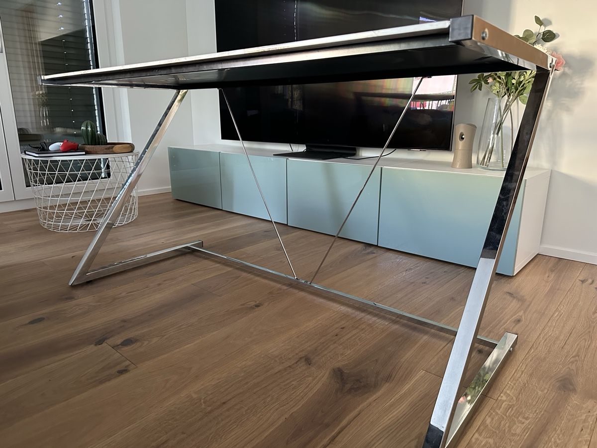 Tables: Tisch mit Marmoreffekt und Chromsockel – D'occasion à Pfaffhausen par ser_82yb 2
