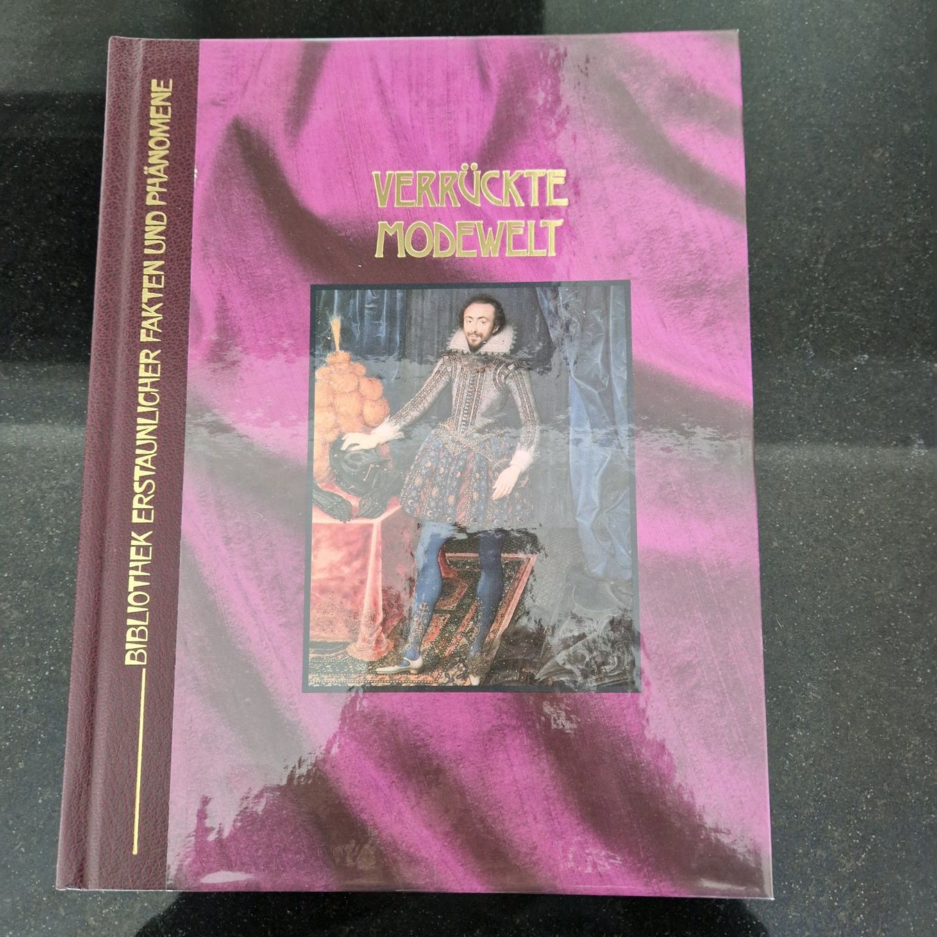 Libri: Time-Life-Buch: Verrückte Modewelt – Usato da Gränichen venduto da sunchi07