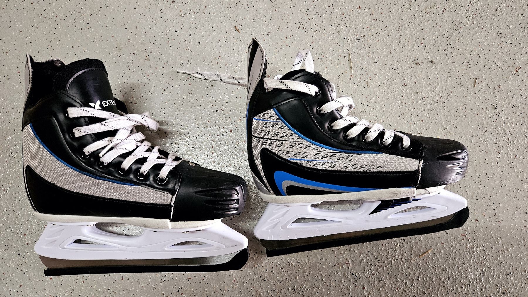 Pattini da ghiaccio: Patin à glace réglable – Usato da Neyruz FR venduto da Philou6
