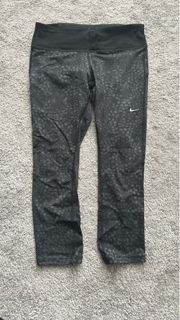 Nike DRI-Fit Leggins 3/4 - Grösse S