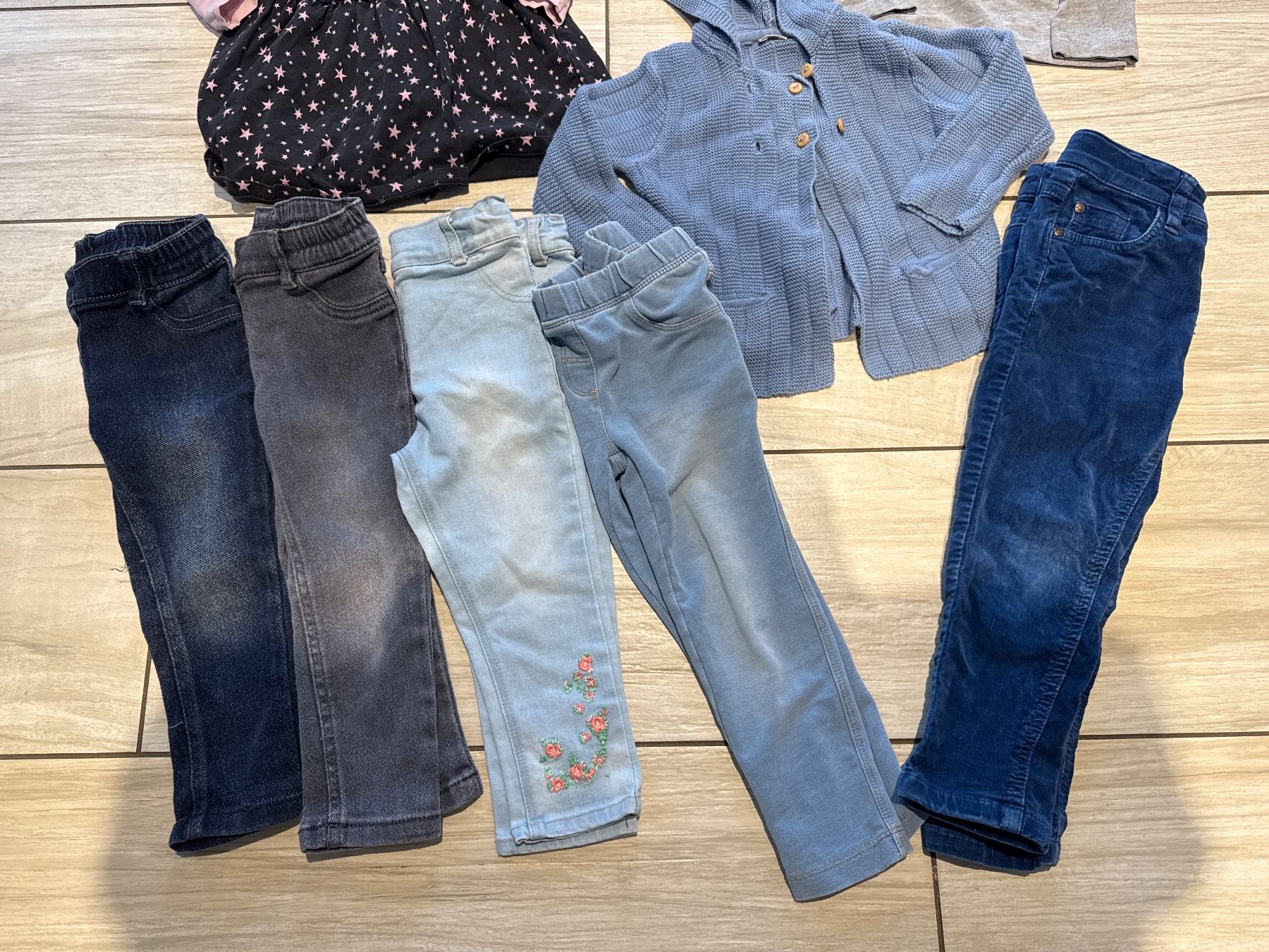 Lotti & Set di vestiti: Mädchen Kleiderpaket Herbst 92 – Usato da Gelterkinden venduto da Familienferien 4