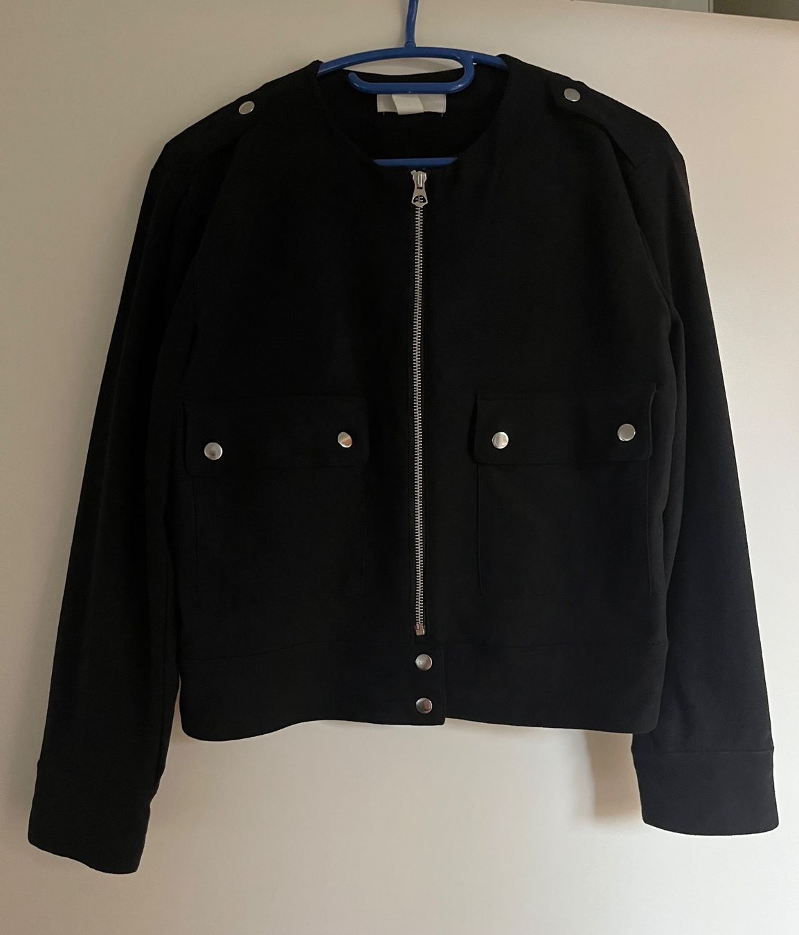 H&M Jacken: Jacke in Wildlederoptik – Gebraucht aus Dornach von npe_7dng