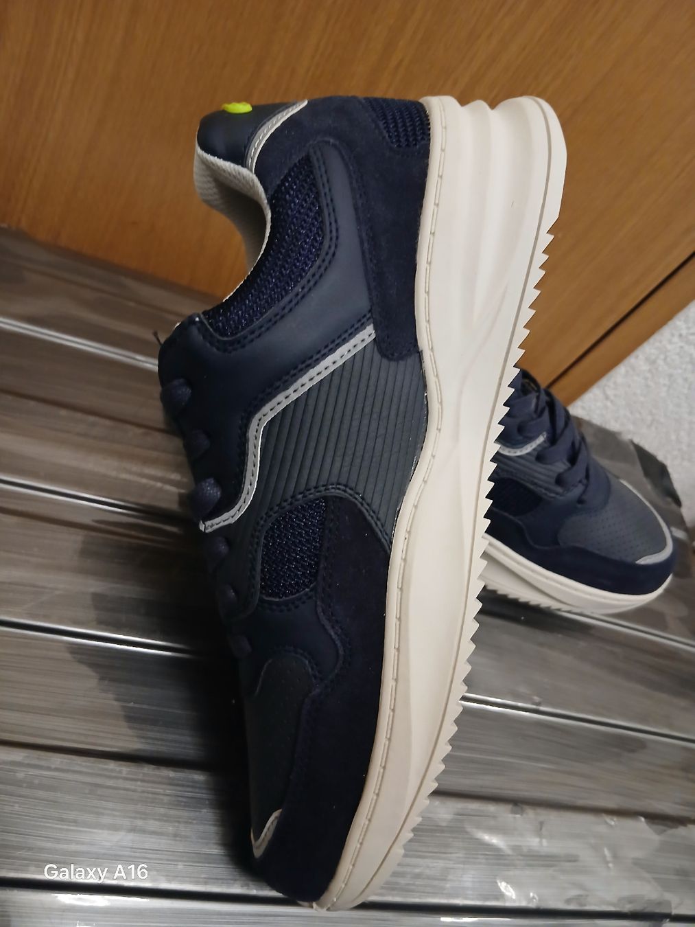Herrenschuhe: Baskets Bull Boxer neuves jamais portées – Neu und originalverpackt aus Genève von Martinbng 3