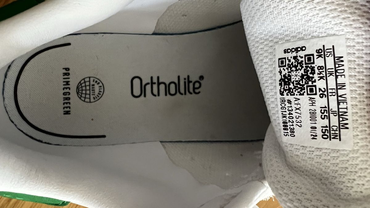 Adidas Schuhe für Jungen: Adidas Stan Smith Gr.26 white/green – Gebraucht aus Zollikerberg von Huglina 3