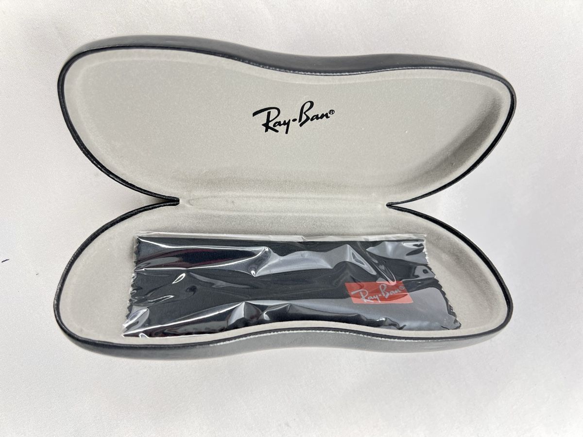 Altro in  Abbigliamento & Accessori: Brillen Etui Ray Ban – Usato da Schlatt TG venduto da Lukytimes 1