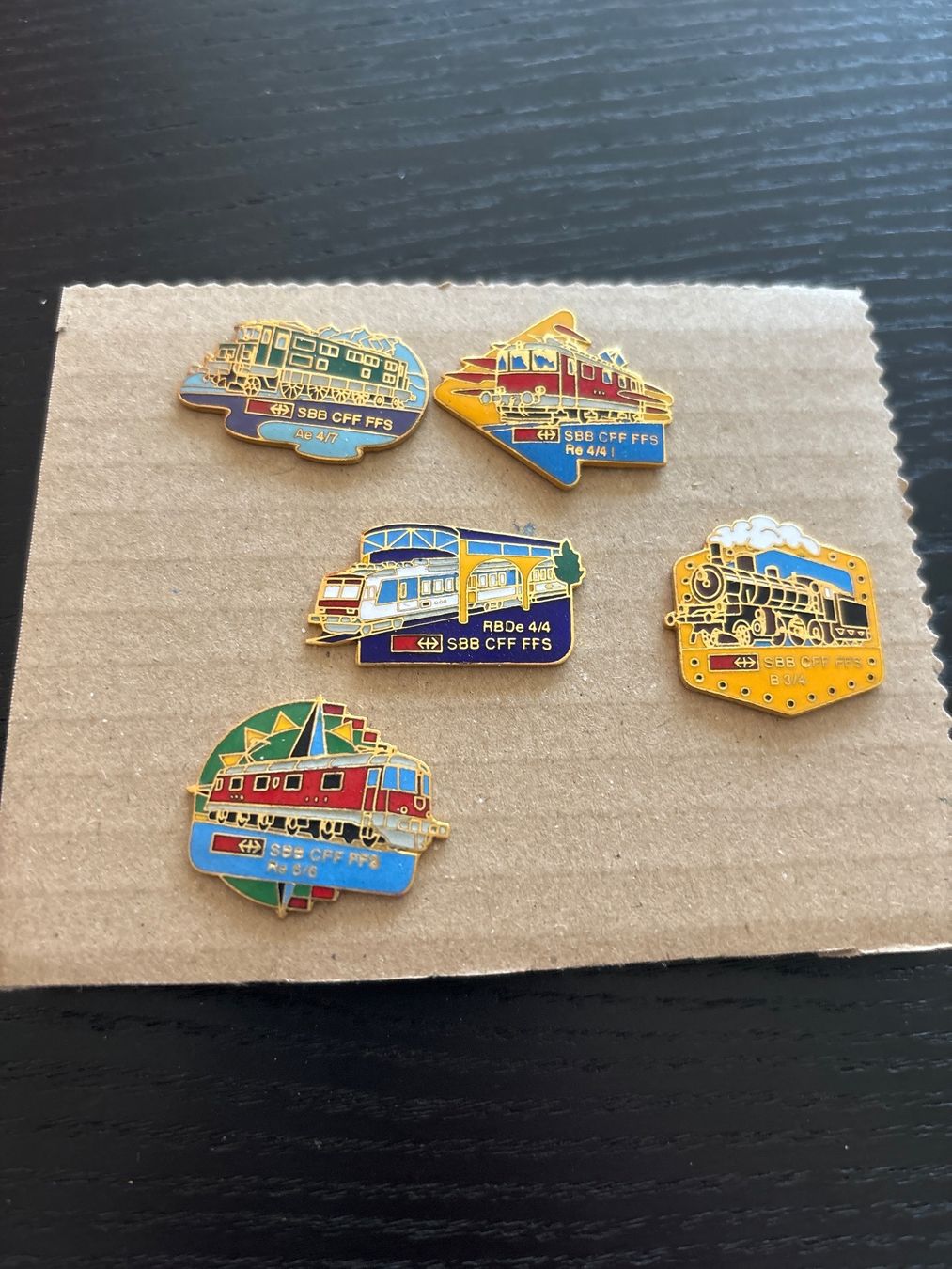 SBB/CFF/FFS Placchette & Badge: SBB PINS – Usato da Uetendorf venduto da hoisle