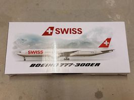 Modelflugzeug SWISS Boeing 777-300ER