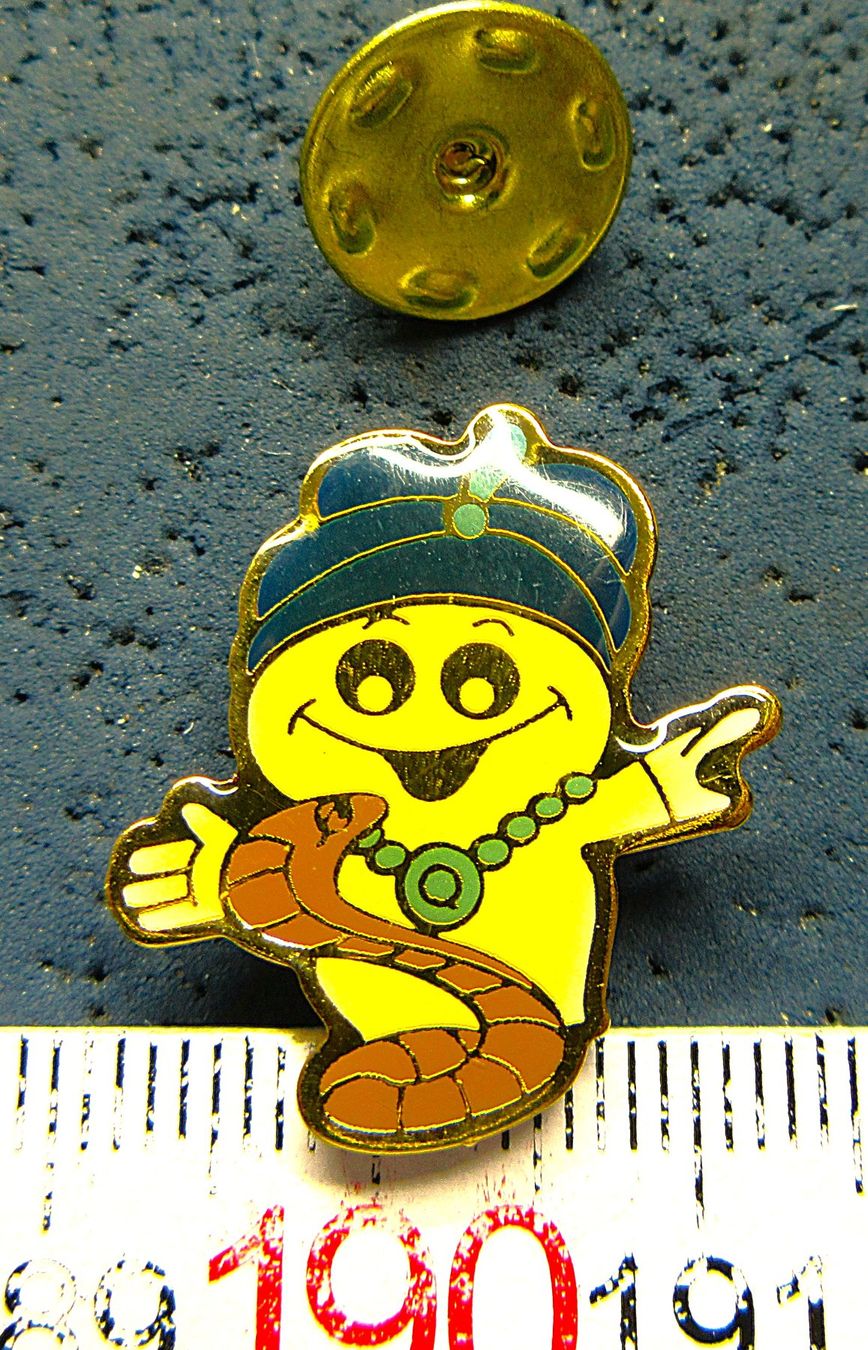 Maga Placchette & Badge: MAGA PIN GOLDIG – Usato da Ettingen venduto da Hausi4711