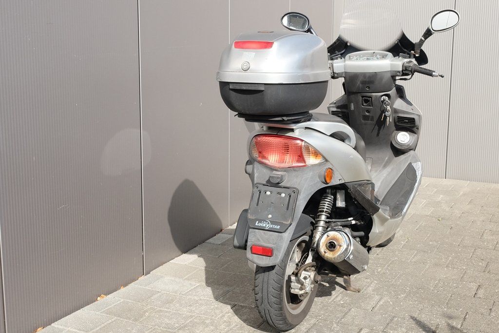 Kymco Scooter: Kymco Bet & Win 125 ab Platz – Usato da Sargans venduto da pirelli146 1