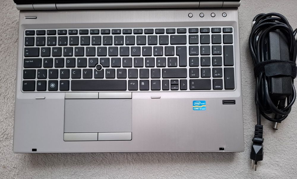 HP EliteBook 8570p 15.6 HD, Windows XP, Office 2007, RS-232 (Gebraucht ...