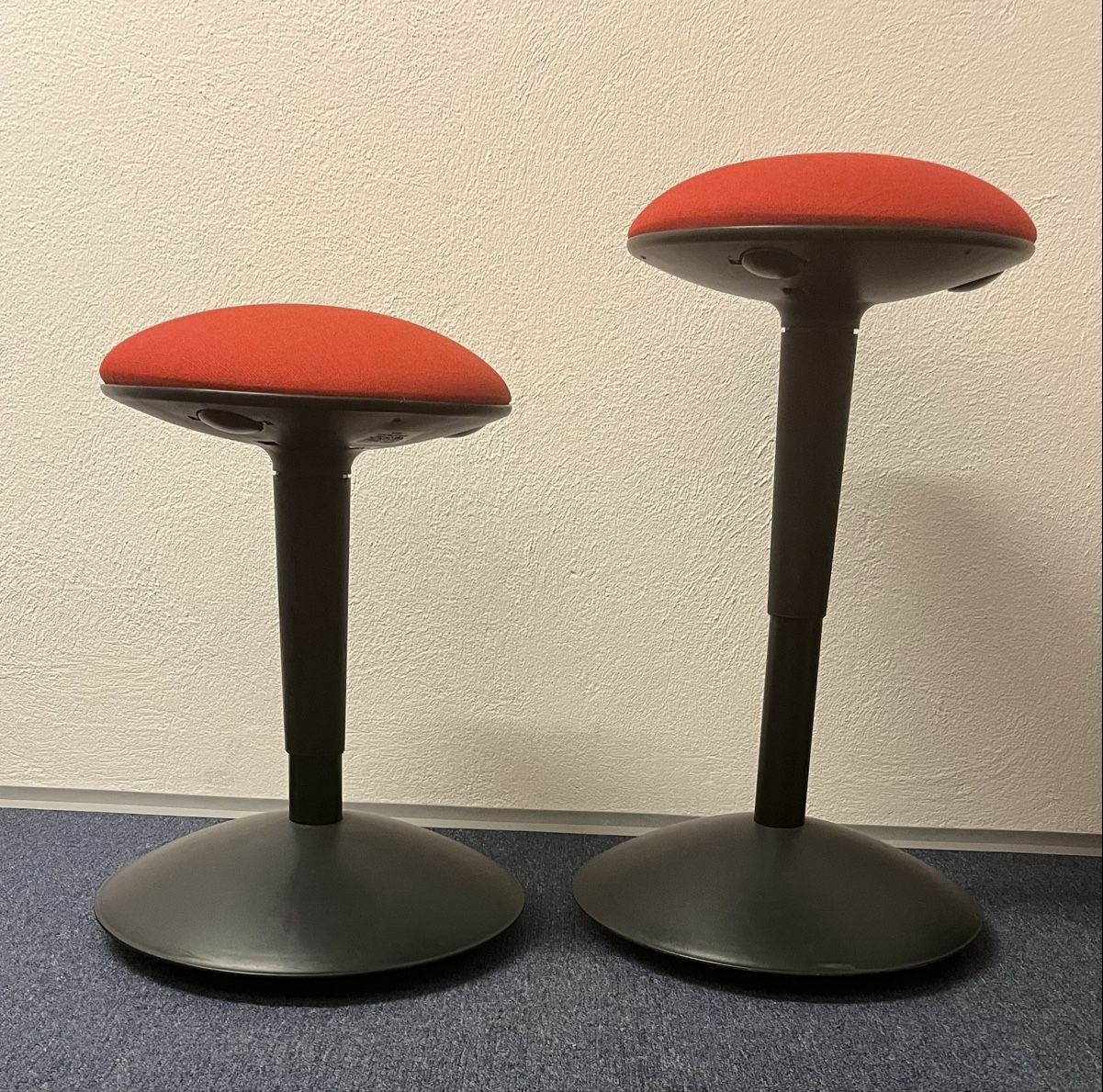 Ikea Sgabelli: Zwei IKEA NILSERIK - Hocker verstellbar – Usato da Greifensee venduto da Steini777 2