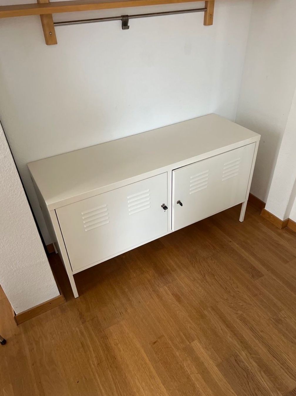 Ikea Commodes: IKEA Metall Sideboard PS – D'occasion à Zürich par Skiii
