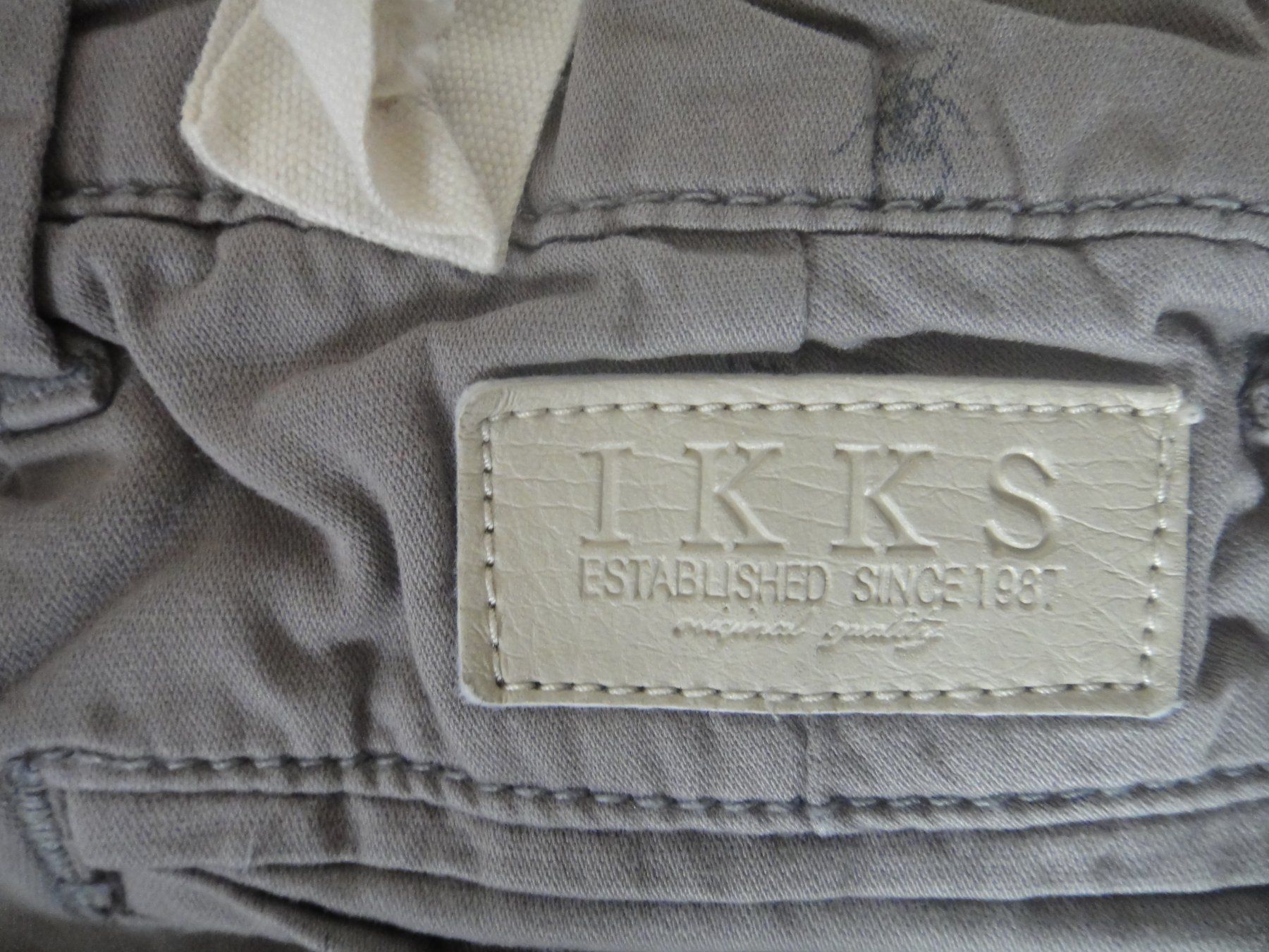IKKS Hosen: Kurzehose IKKS 8 Jahre – Gebraucht aus Winterthur von LemonTree5 4