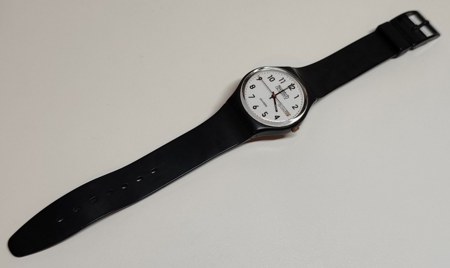 Swatch Orologi: Swatch ⌚GENT B83 BACKCODE - GB703 – Usato da Eschenbach SG venduto da Piratenschatz