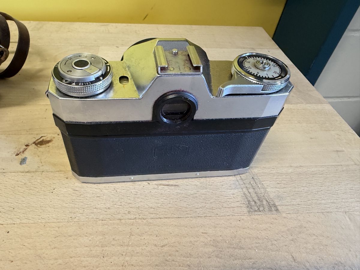 Zeiss Kamera: Zeiss Contaflex Super BC  – Gebraucht aus Strengelbach von RaenAntikDesign 4