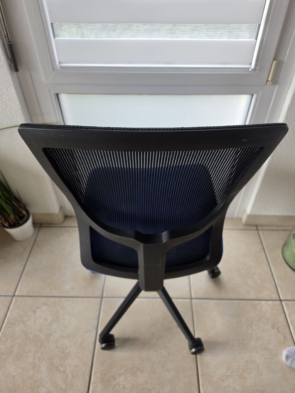 Stühle: Chaise de bureau pivotante à dossier avec accoudoirs – Gebraucht aus Peseux von Chrisha22 4