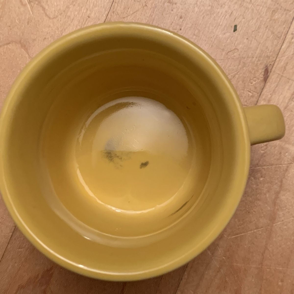 Tazze: Lustige gelbe Tasse mit Gesicht – Usato da Hinteregg venduto da GARANTA 2