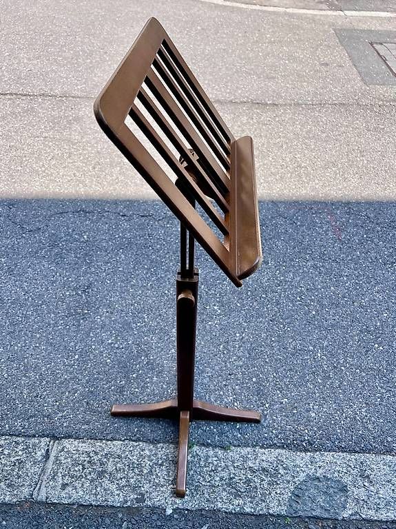Supporti per strumenti musicali & leggii: Magnifique lutrin en bois – Usato da Vevey venduto da Phiphi01 2