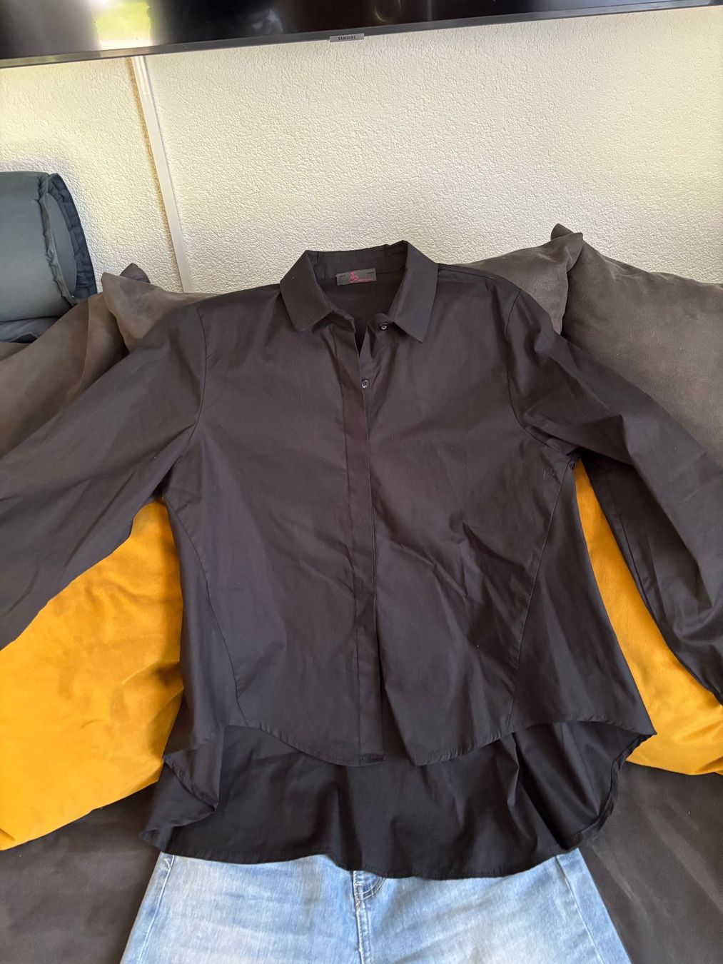 Blusen: Oversize Bluse neuwertig aus Italien – Neu (gemäss Beschreibung) aus Merishausen von yourdream 3