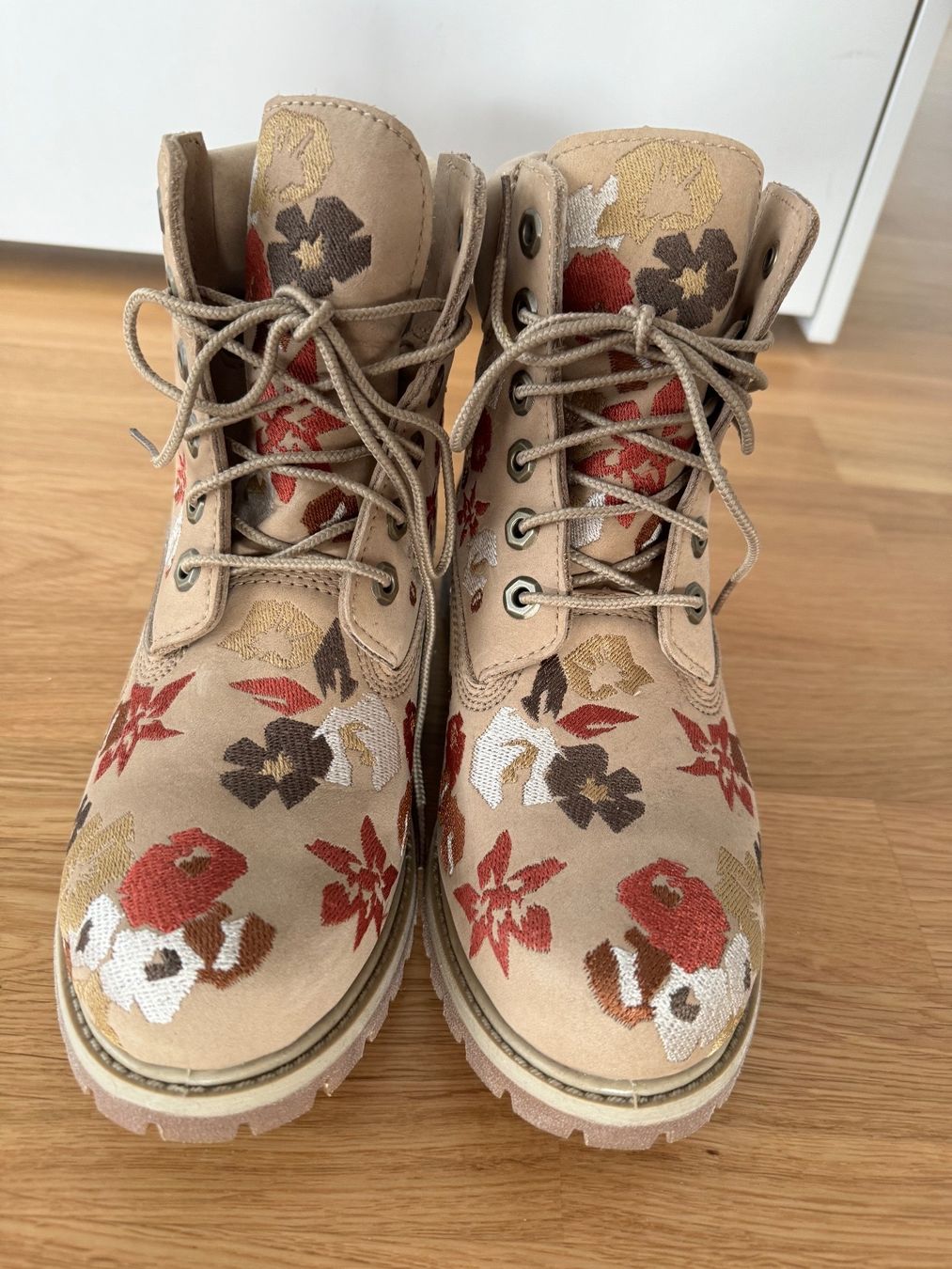 Damenschuhe: Timberland Boots limitiert Neu – Gebraucht aus Ehrendingen von Nr.7