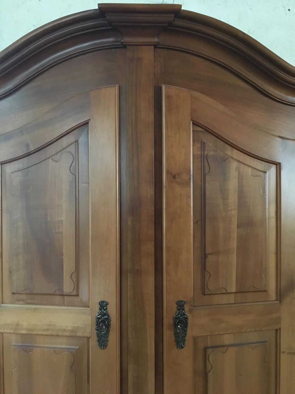 Armoires: Biedermeier Schrank, Nussbaum, Einzelanfertigung – D'occasion à Goldach par 1963ruthlanter 5