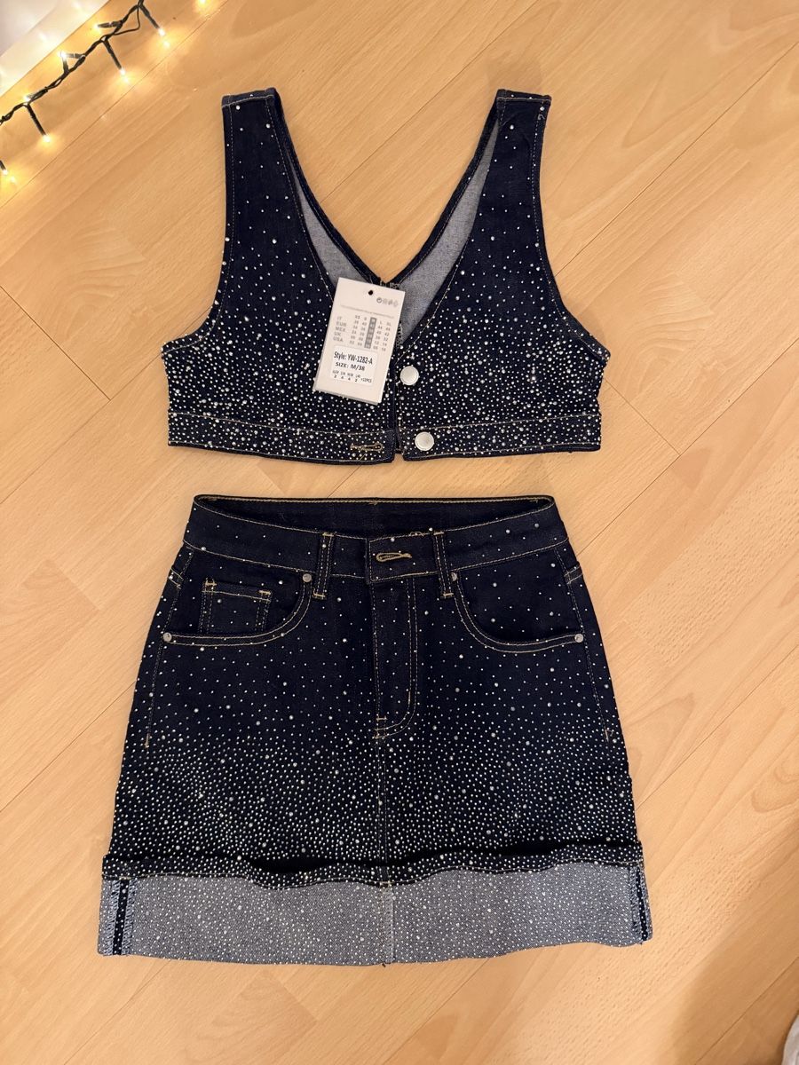 Lotti di vestiti: Jeans-Minirock & Top Set mit Strasssteinen – Nuovo (secondo la descrizione) da Emmen venduto da itznael