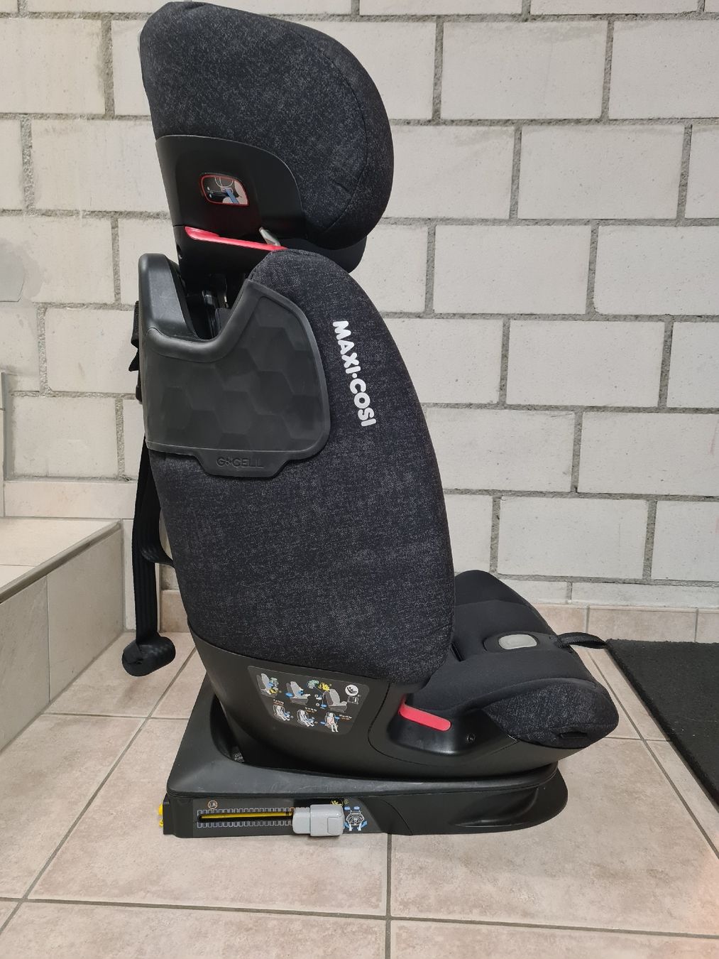 Maxi-Cosi Seggiolini per auto: Maxi-Cosi Titan Pro Kindersitz grau – Usato da Winterthur venduto da Estrellina 1