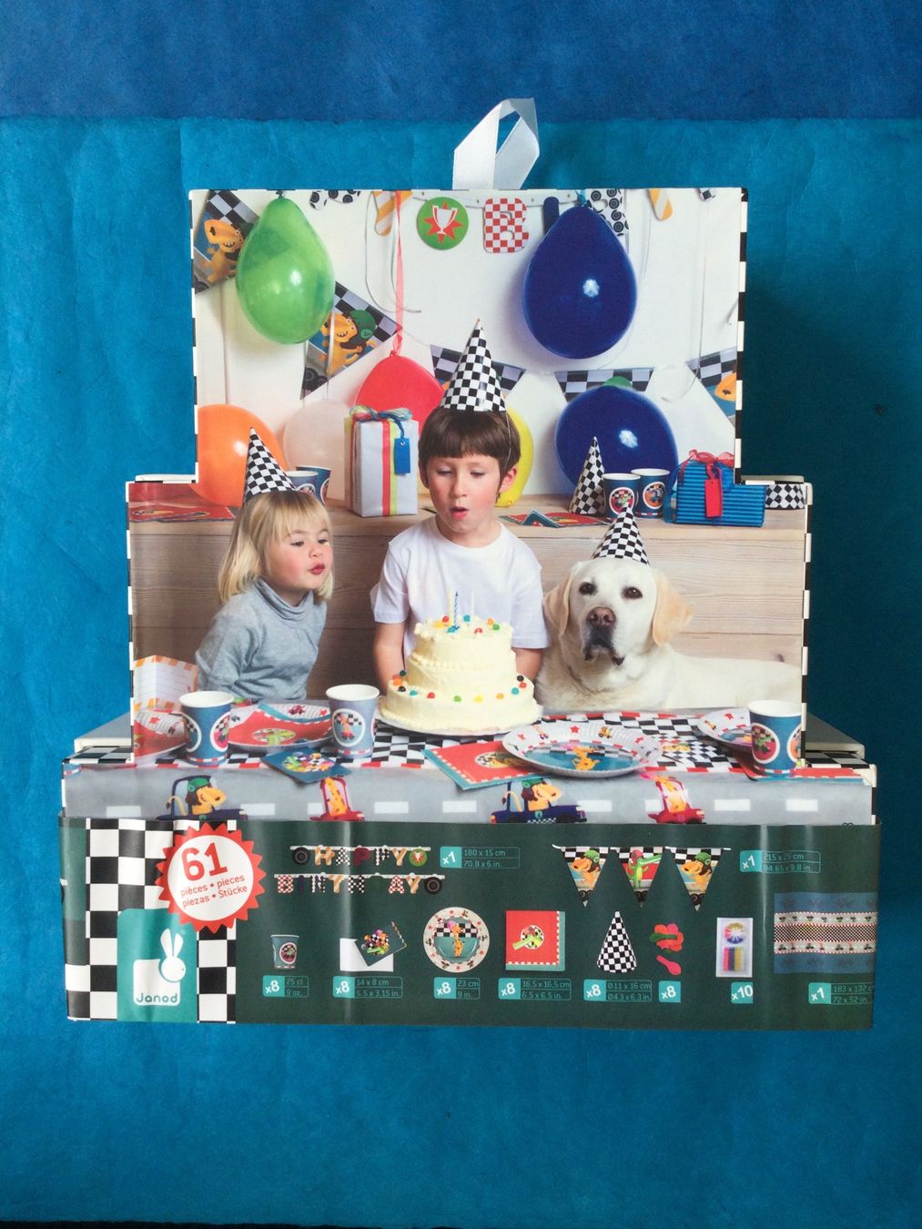 Tutte le decorazioni: Janod Happy Birthday Set. Racing. Neu – Nuovo e nell'imballaggio originale da S. Pietro venduto da pic_mc9g 1