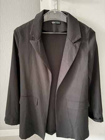 Blazer noire Shein - Style élégant pour l'automne!