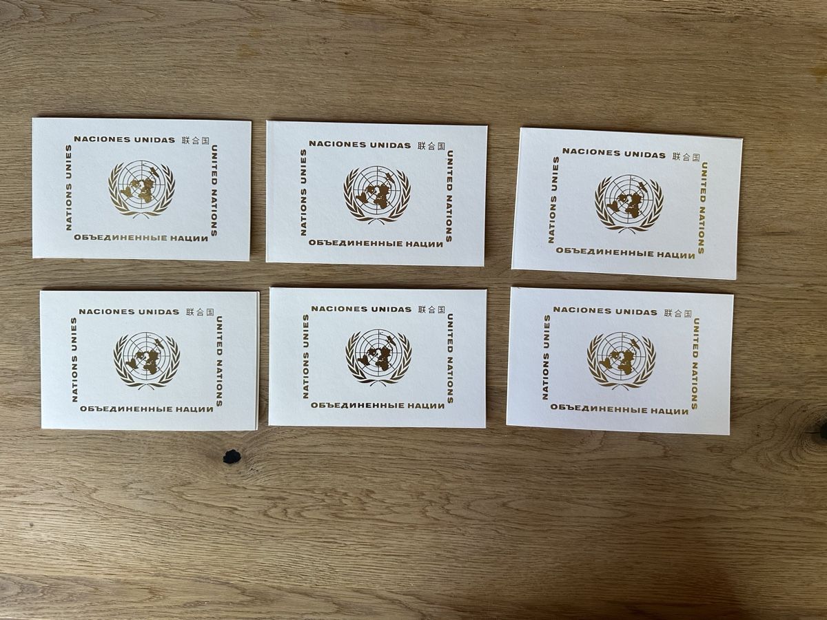 Tutti i francobolli: Nations Unies - 6x Dankeskarten 5x Postkarten – Usato da Schmitten / FR venduto da Samsara169