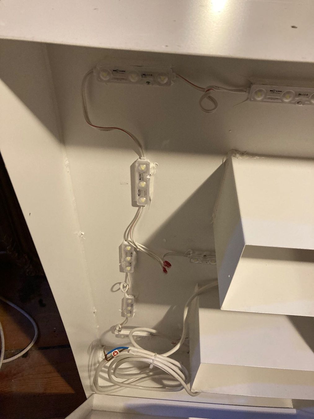 Tutte le decorazioni: Lettre E enseigne Licht Neon E Leuchtbuchstabe – Usato da St-Cierges venduto da LeRegain 1