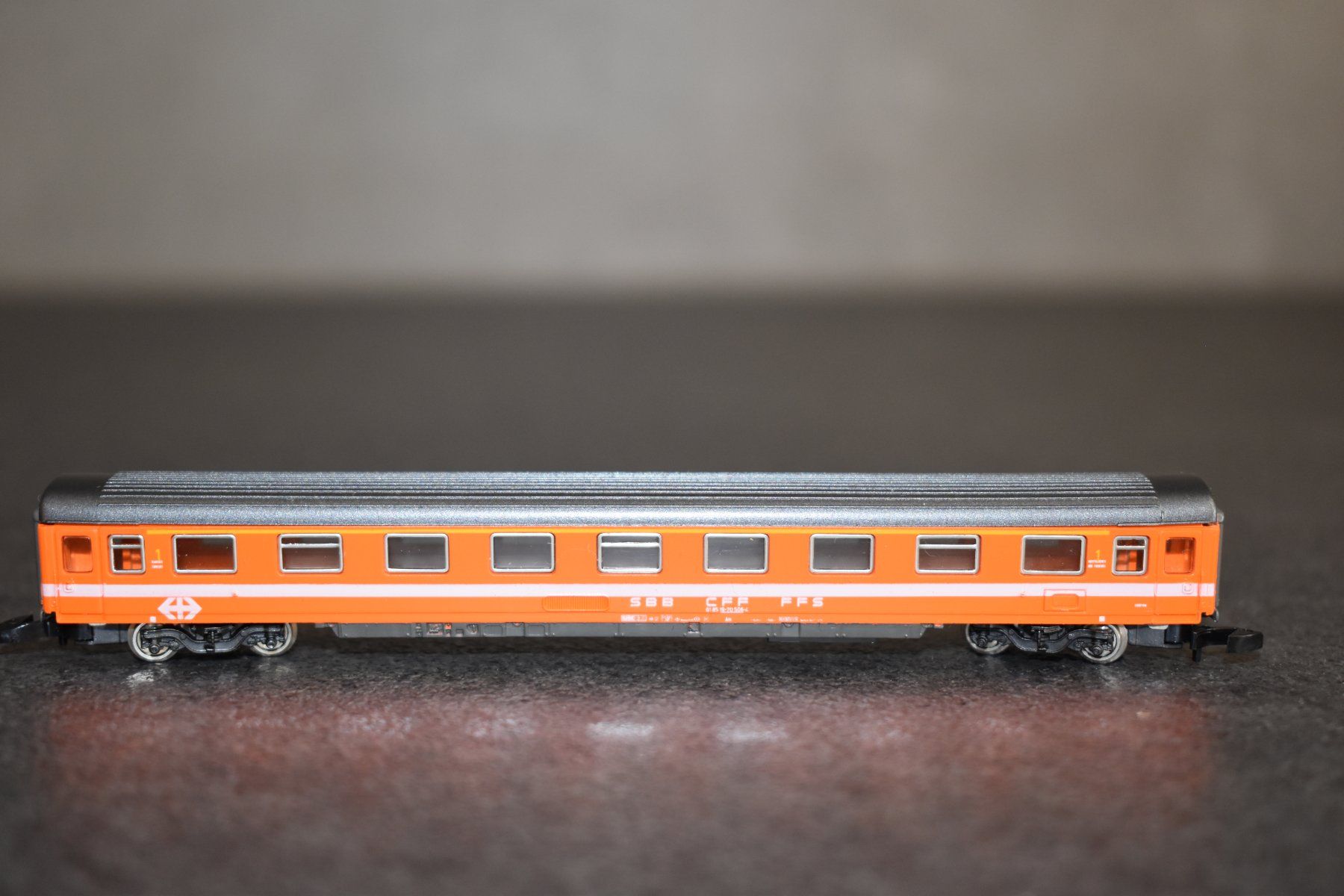 Märklin Modellini di ferrovie: Märklin Z Wagon voyageurs SBB 8741 – Usato da Le Locle venduto da skycomputer 1